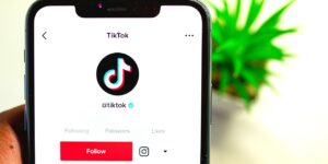 TikTok Breakups and Wellness Trends with Nina Dobrev and Shaun White